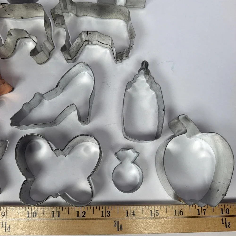 Lot 18 Vintage Cookie Cutters Metal Aluminum Tin Holiday Animal Apple BakingCake